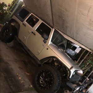 Meet your Posher, Javier